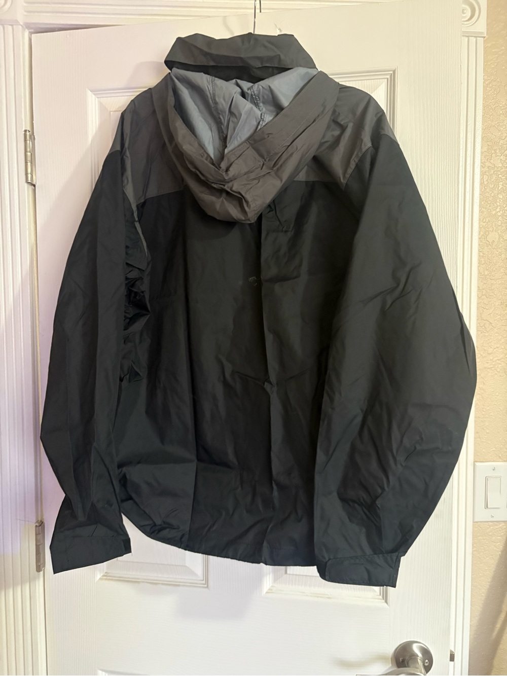 Columbia Rain Jacket - Picture 2 of 4